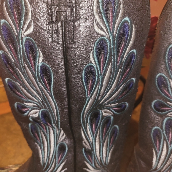 Ariat embroidered boots 💥last price drop💥 - Picture 4 of 6